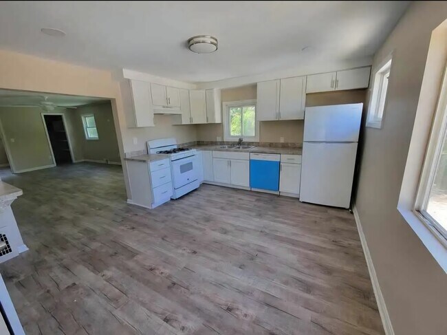 Foto del edificio - 2672 Massillon Rd