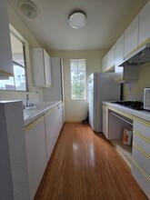 Building Photo - 10854 Sabre Hill Dr