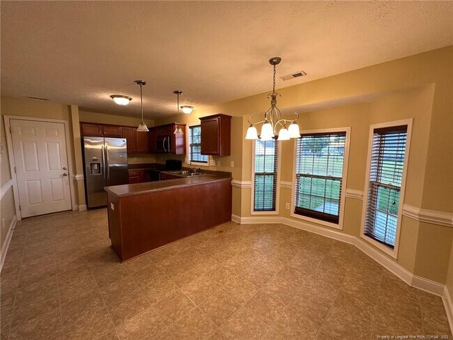 Building Photo - 526 Driftwood Ln