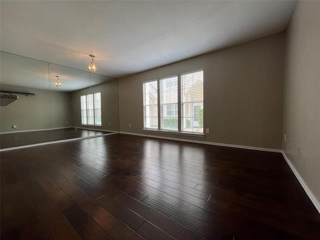 Foto del edificio - 5881 Preston View Blvd