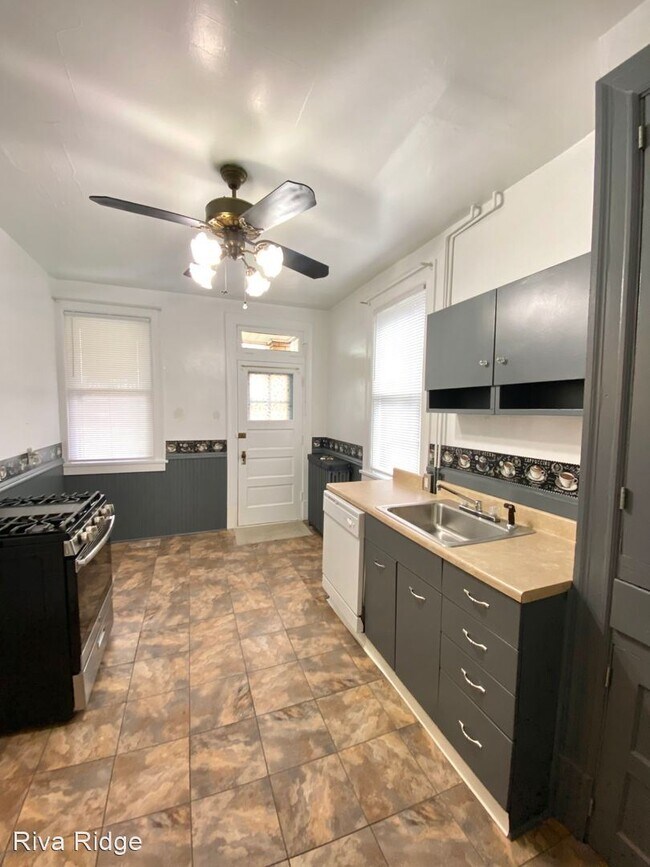 Building Photo - 3 br, 1 bath House - 150 North Avenue