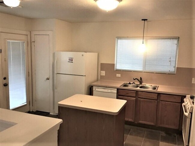 Foto del edificio - 26892 Wellington Ct