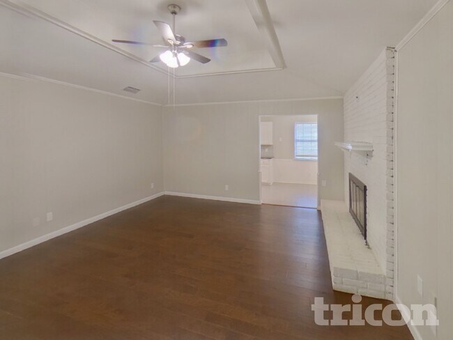 Foto del edificio - 600 Spring Willow Dr