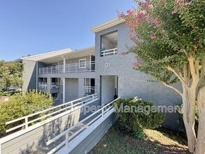 Building Photo - 103 Northlake Dr