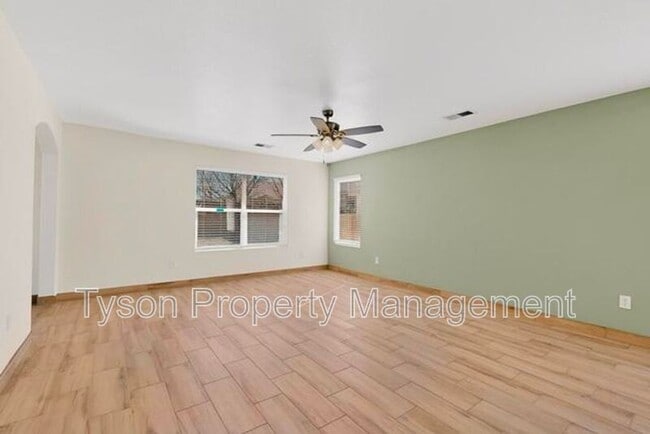 Foto del edificio - 10332 Calle Hermosa Pl NW