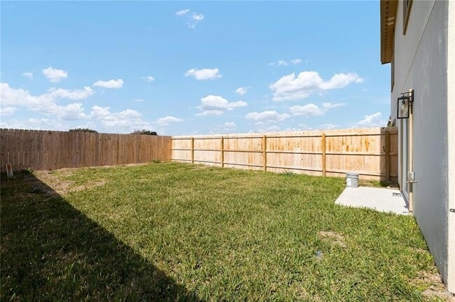 Building Photo - 605 Jasper St