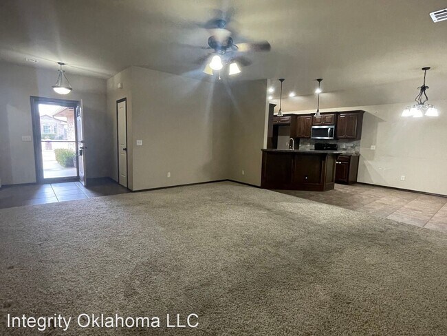 Foto del edificio - 3 br, 2 bath House - 4004 Windgate West Rd.