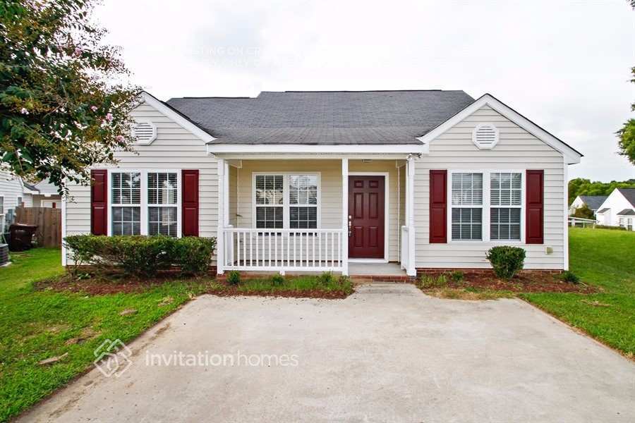 Primary Photo - 1204 Moore's Creek Dr
