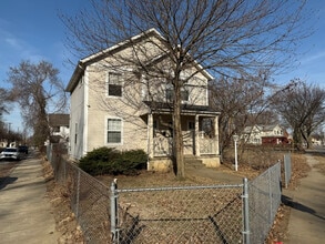 Building Photo - 1042 Ansel Rd