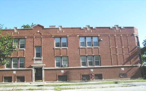 7552-7558 Avenida S Lafayette - 740--746 E 82nd St