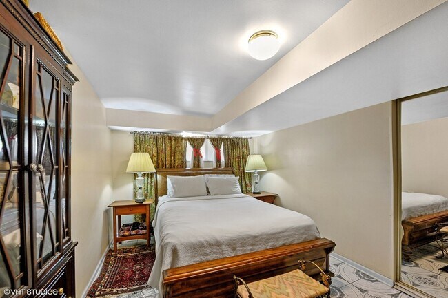 Foto del edificio - 2220 W 37th St