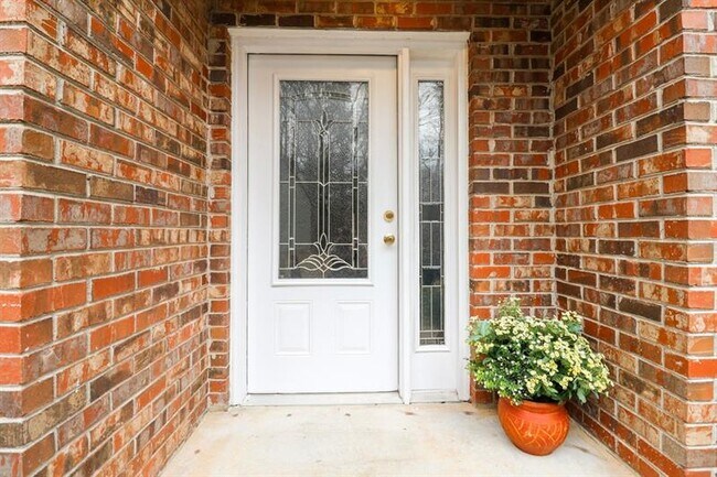 Building Photo - 2280 Runnymead Ridge SE