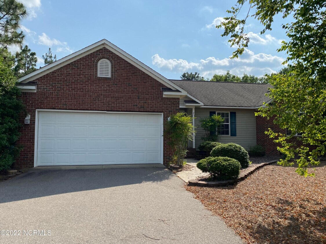 1 Pearl Ct, Pinehurst, NC 28374 - House Rental in Pinehurst, NC ...