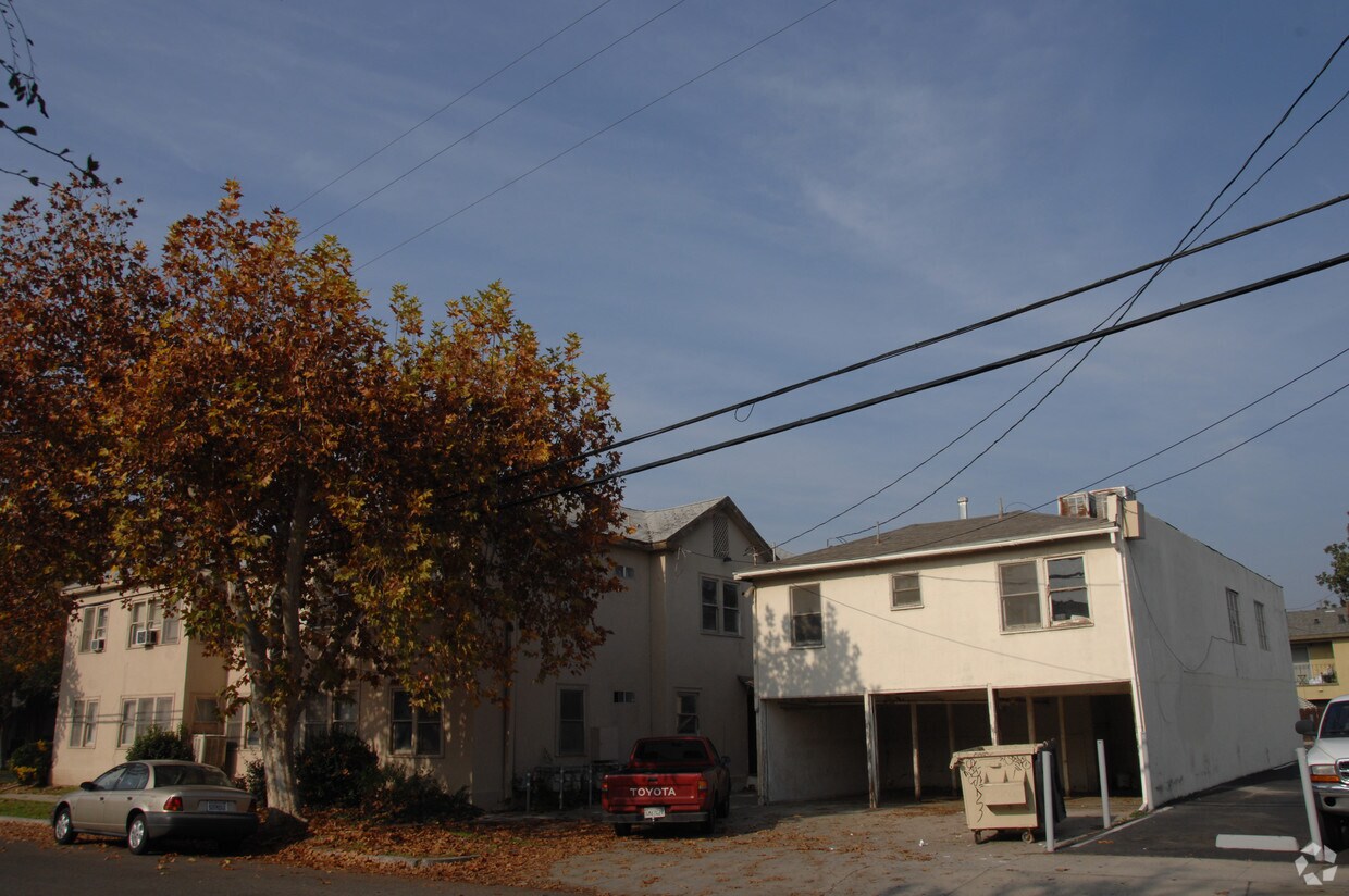 Building Photo - 1340 N Linden Ave