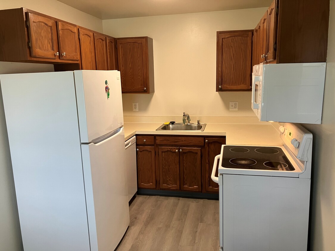 Kitchen - 300 Washington St