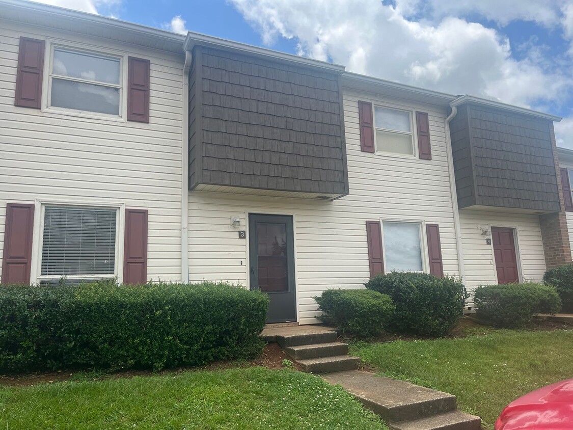 Primary Photo - 3 Bed 2.5 Bath Townhome in Charlotte