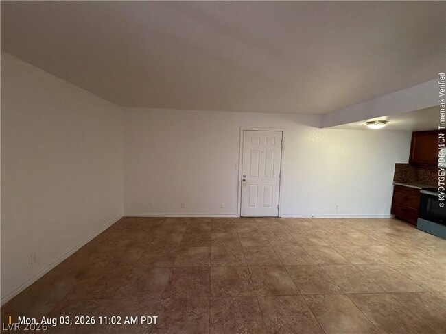 Building Photo - 5161 River Glen Dr