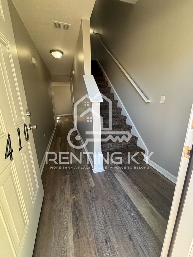 Foto del edificio - Newly Renovated 2-Bed, 1.5-Bath Townhome!