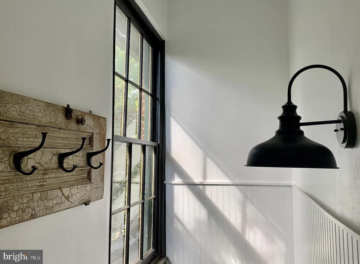 1701 W Doe Run Rd Unit 2ND FL, Square, PA 19348 Room for Rent in Square, PA