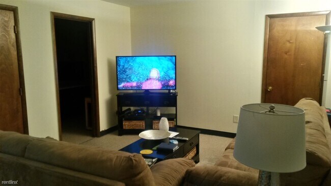 Foto del edificio - 1 br, 1 bath Condo - 100 Myrtle Ave