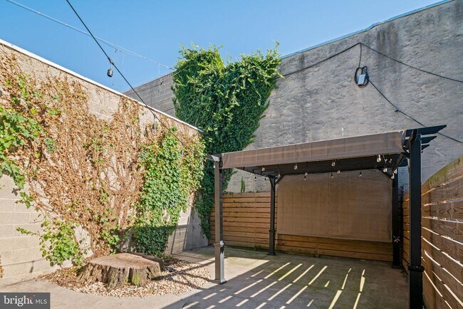 Foto del edificio - 1865 Frankford Ave