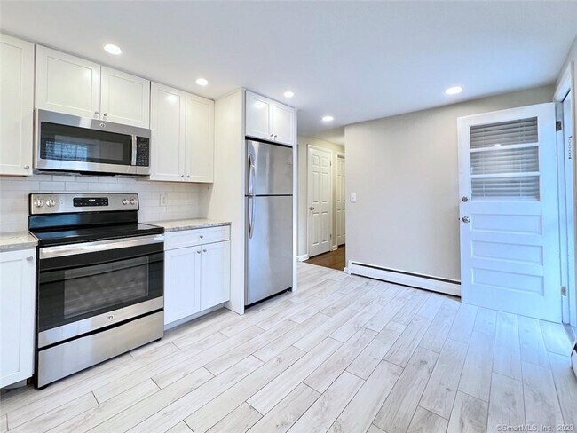 Foto del edificio - 90 Highview Ave