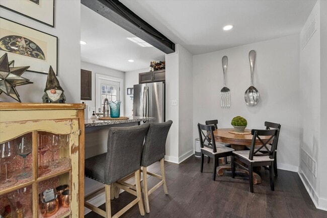 Foto del edificio - Beautifully Renovated End-Unit Townhome in the Heart of Phoenixville