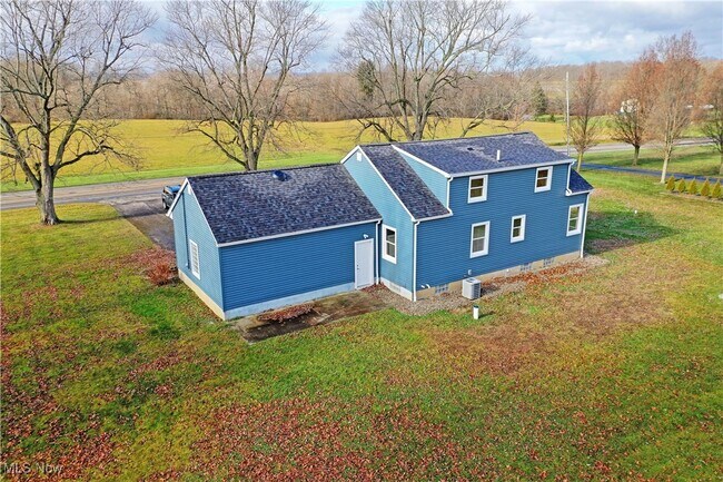 Building Photo - 9190 Warren Painsville