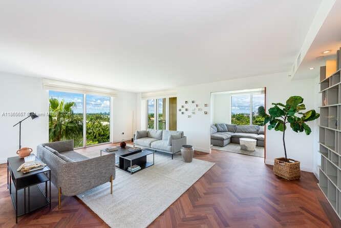 Foto principal - 445 Grand Bay Dr