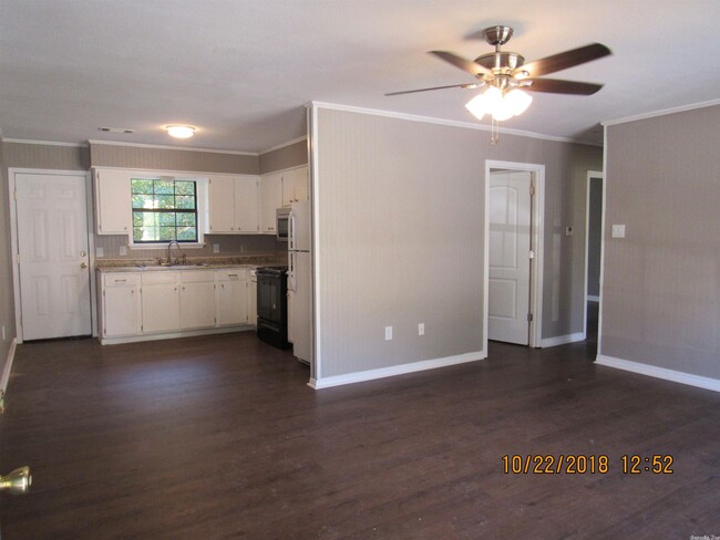 Building Photo - 24 Linder Rd
