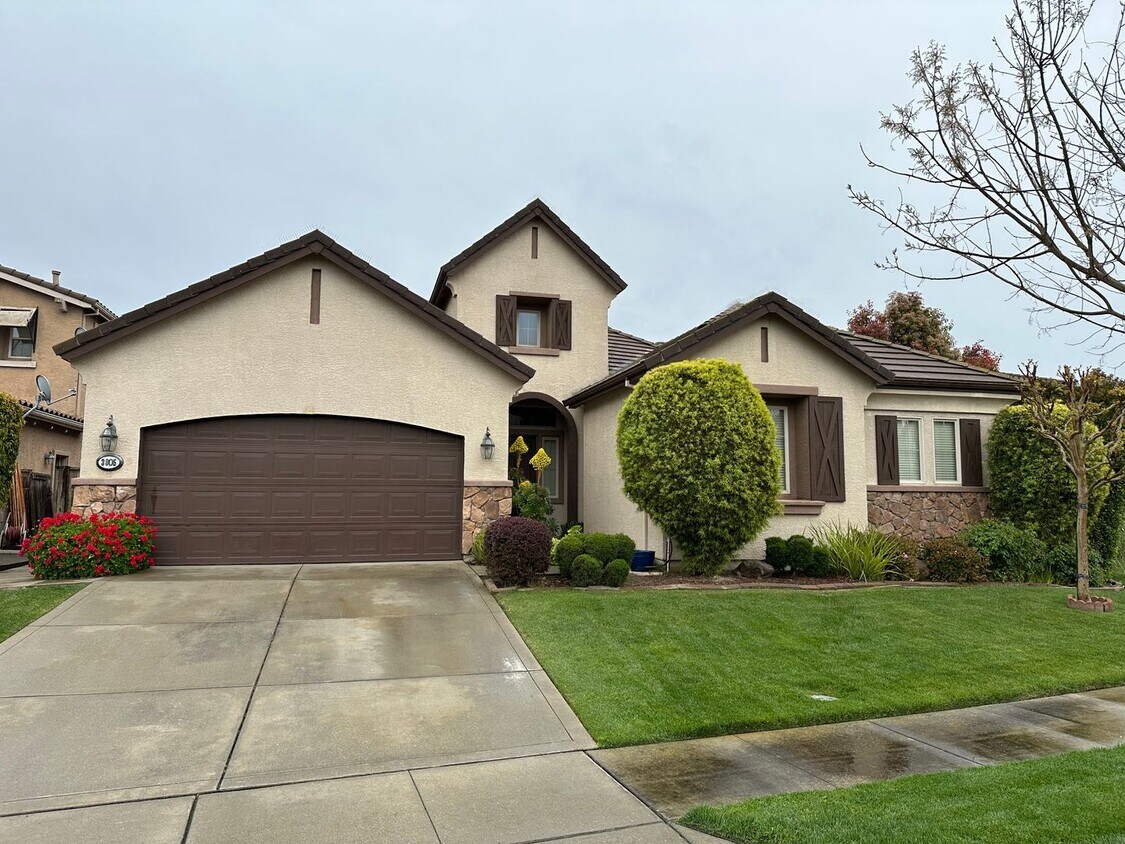 Foto principal - 3805 Mendocino Ct - Bridgeway Lakes 95695