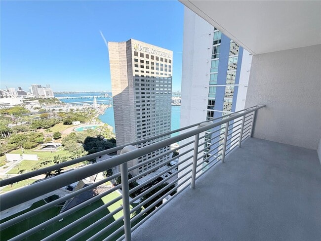 Building Photo - 325 S Biscayne Blvd