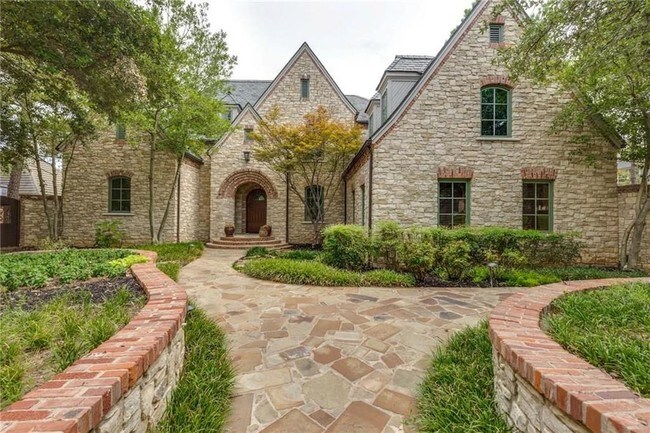 Foto del edificio - 4502 Shadywood Ln