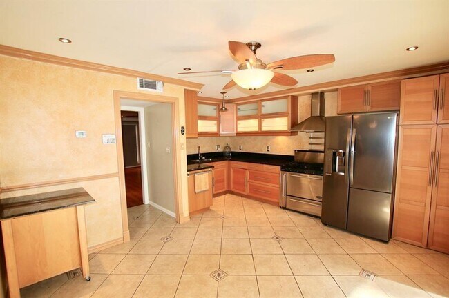 Foto del edificio - 8114 Fondren Rd