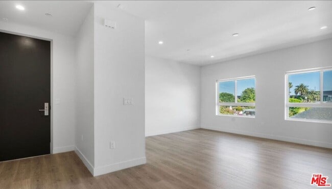 Foto del edificio - 2336 Westwood Blvd