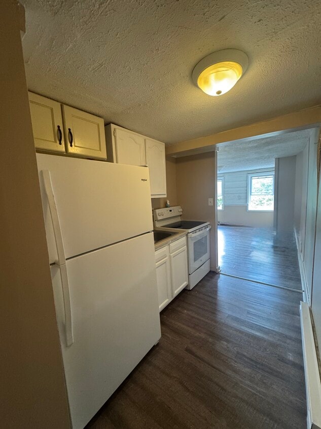 Foto del edificio - 321 W Race St