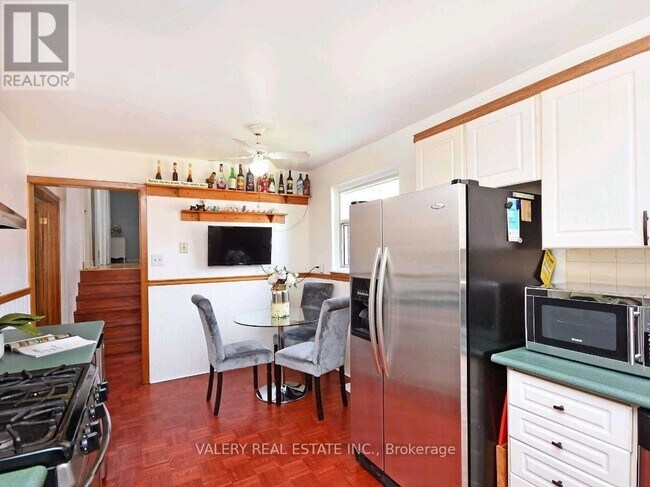 Photo du bâtiment - 16 Judith Crescent