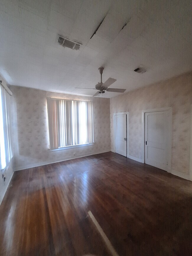 Foto del edificio - 912 Grand Ave