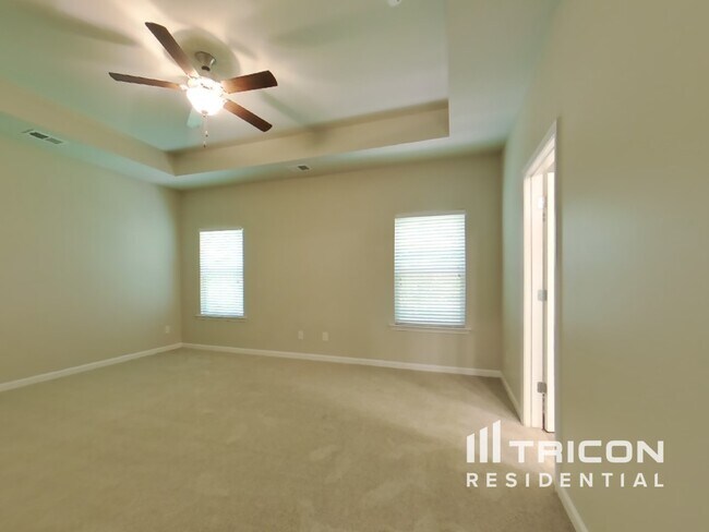 Building Photo - 202 Arbor Dr