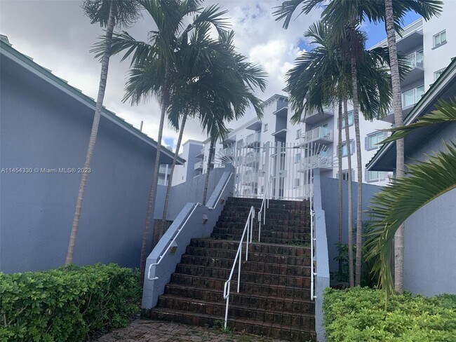 Foto del edificio - 2475 NW 16th St Rd