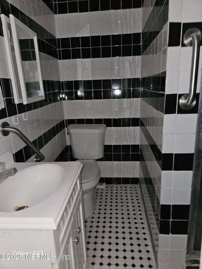 Foto del edificio - 6526 Ribault Rd