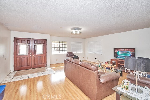 Foto del edificio - 20309 E Vejar Rd