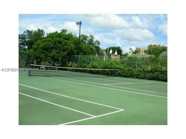 Foto del edificio - 18342 NW 68th Ave
