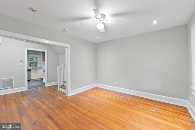 Building Photo - 624 N Alfred St