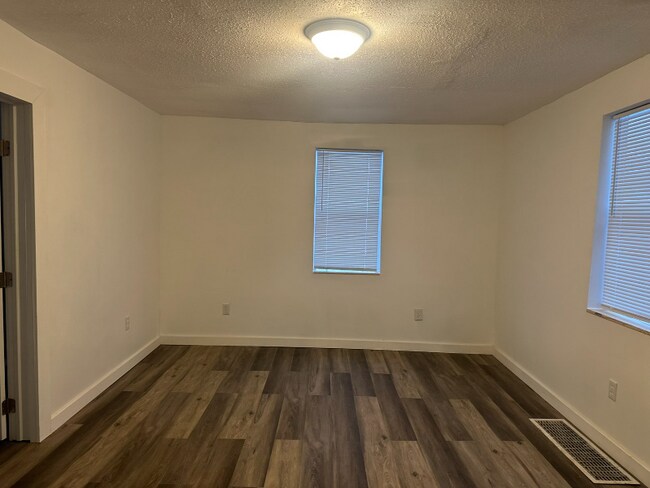 Foto del edificio - 203 Roan Ave