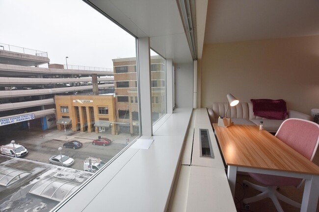 Building Photo - 555 E William St