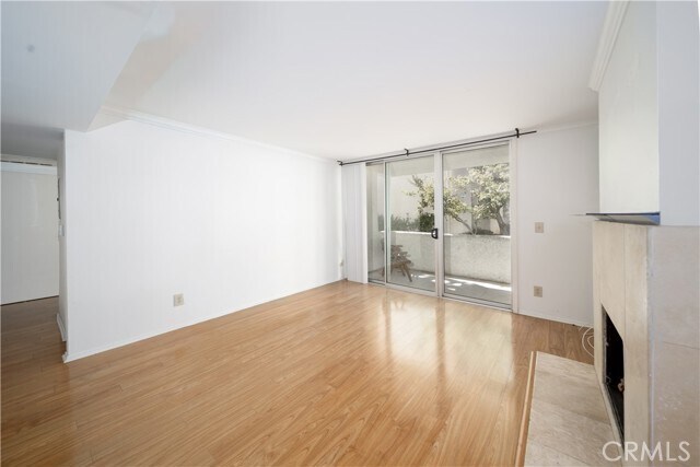 Foto principal - 5325 Newcastle Ave