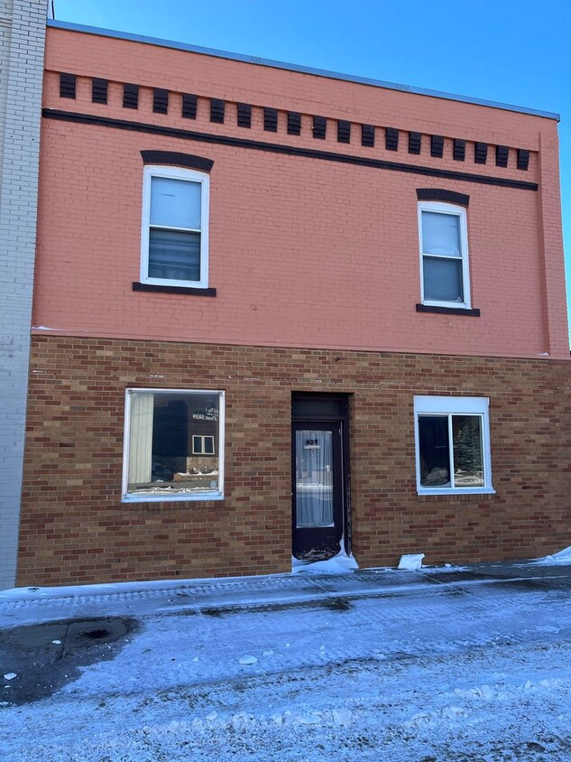 Primary Photo - 2 Bedroom 1 Bath Apartment Downtown Morris MN
