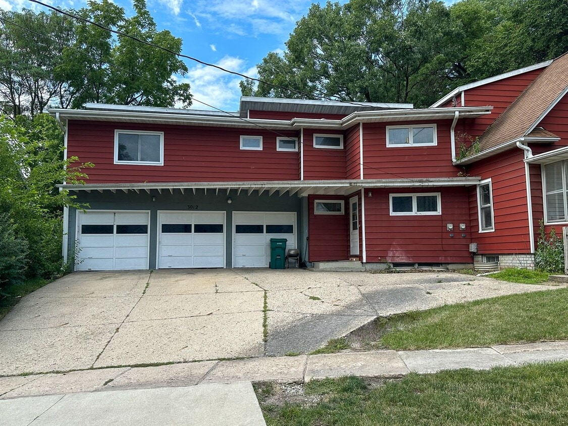 Building Photo - 3012 Woodland St