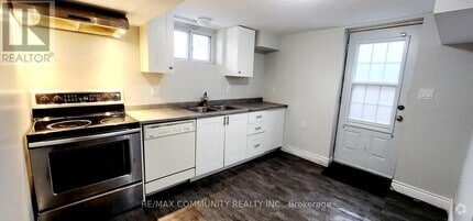 Building Photo - 417 Rossmount Ave